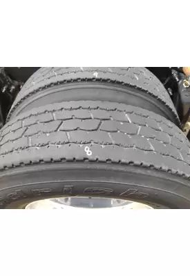 BF GOODRICH 275/80R22.5 TIRE