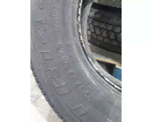 BF GOODRICH 275/80R22.5 TIRE