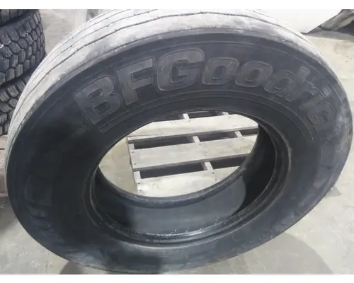 BF GOODRICH 275/80R22.5 TIRE