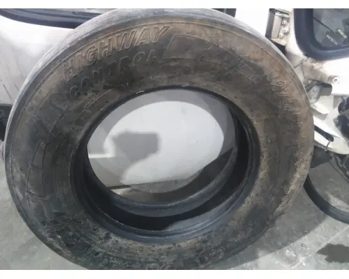 BF GOODRICH 275/80R22.5 TIRE