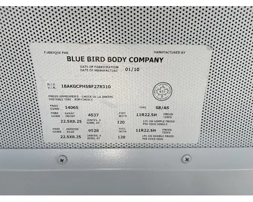 BLUE BIRD COMMERCIAL BUS Complete Vehicle