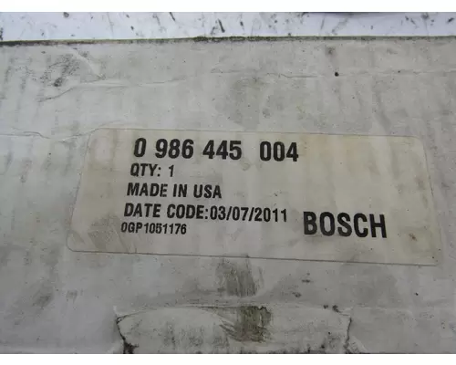 BOSCH 0 986 445 004 Fuel Injector