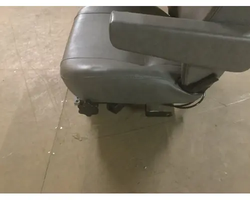 BOSTROM 2343082546 Seat (non-Suspension)