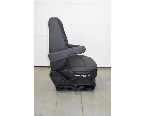 BOSTROM Wide Ride+Serta Seat, Front