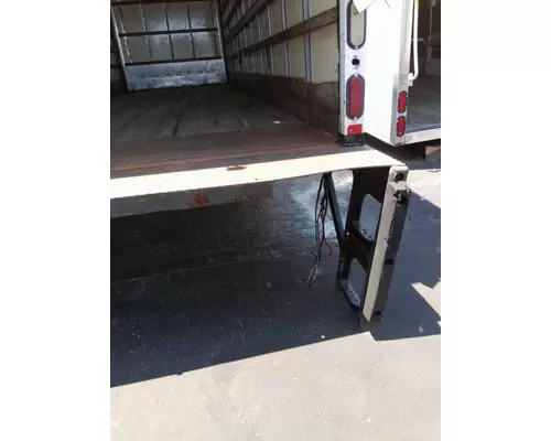 BOX VAN SUPREME CORP TRUCK BODIES, BOX VANFLATBEDUTILITY