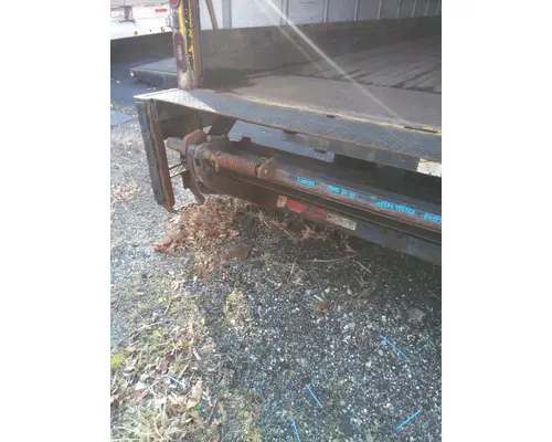 BOX VAN SUPREME CORP TRUCK BODIES, BOX VANFLATBEDUTILITY