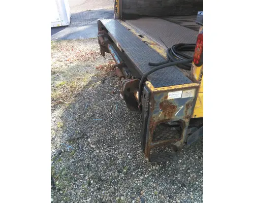 BOX VAN SUPREME CORP TRUCK BODIES, BOX VANFLATBEDUTILITY