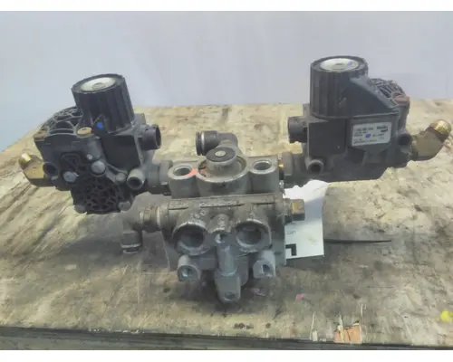 BRAKE PARK BRAKE VALVE, AIR