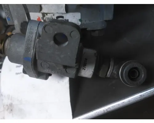 BRAKE PARK BRAKE VALVE, AIR