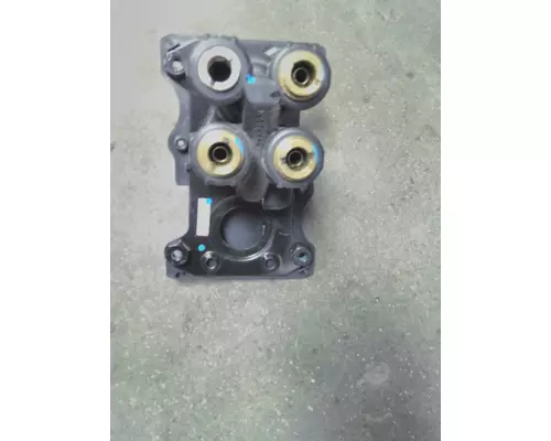 BRAKE PARK BRAKE VALVE, AIR