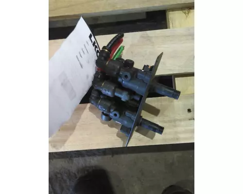 BRAKE PARK BRAKE VALVE, AIR
