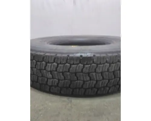 BRIDGESTONE 11R22.5 TIRE