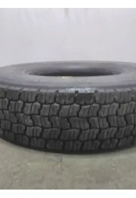 BRIDGESTONE 11R22.5 TIRE