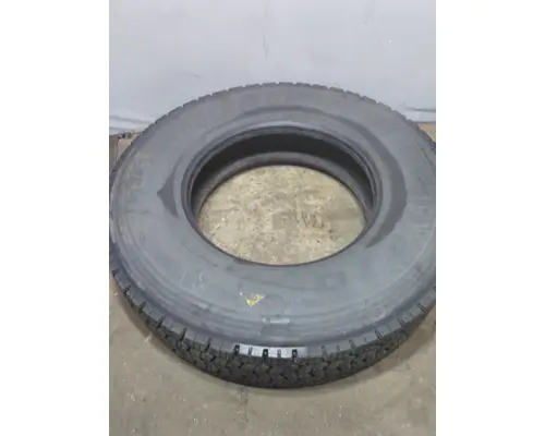 BRIDGESTONE 11R22.5 TIRE