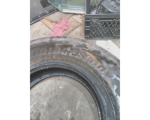 BRIDGESTONE 11R22.5 TIRE