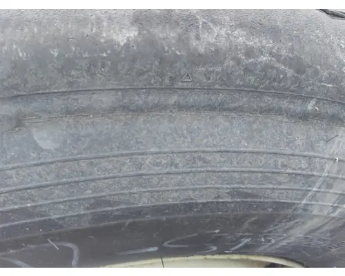 BRIDGESTONE 11R22.5 TIRE