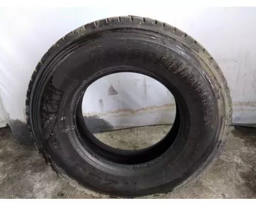 BRIDGESTONE 11R22.5 TIRE