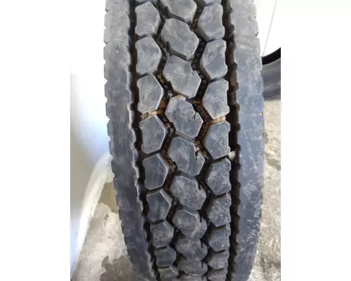 BRIDGESTONE 11R22.5 TIRE