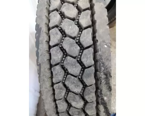 BRIDGESTONE 11R22.5 TIRE