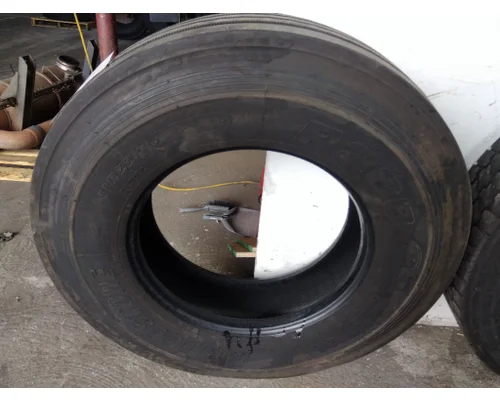 BRIDGESTONE 11R22.5 TIRE