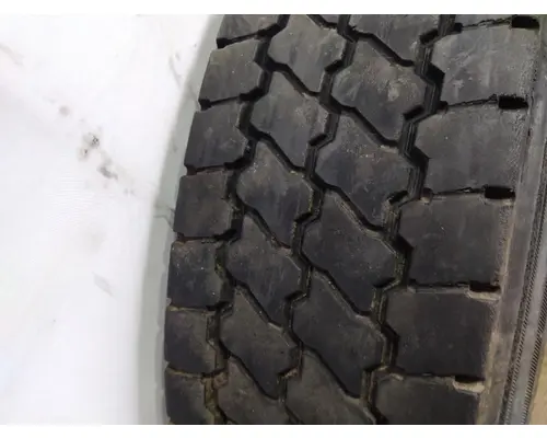 BRIDGESTONE 11R22.5 TIRE