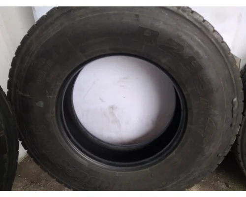 BRIDGESTONE 11R22.5 TIRE