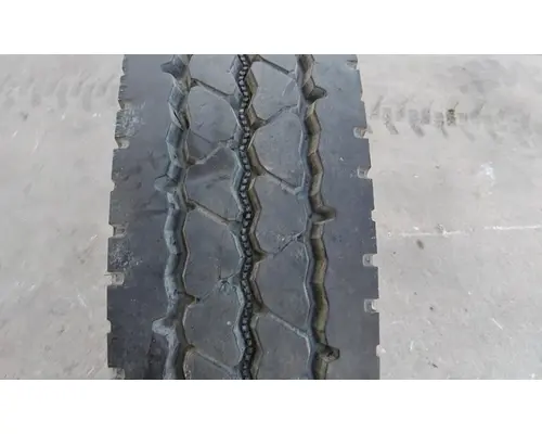 BRIDGESTONE 11R22.5 TIRE