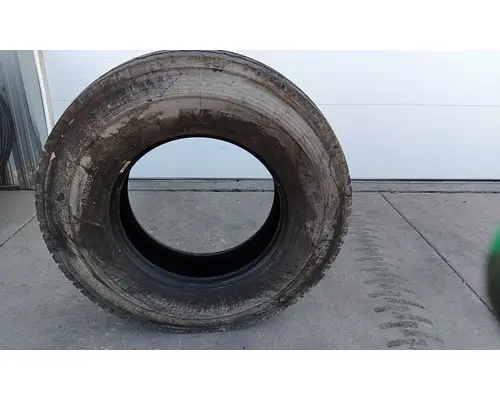 BRIDGESTONE 11R22.5 TIRE