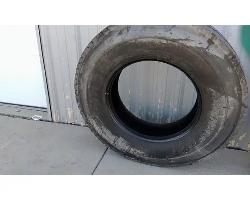BRIDGESTONE 11R22.5 TIRE
