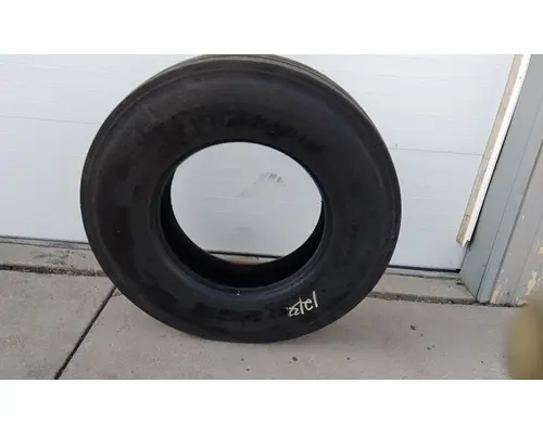 BRIDGESTONE 11R22.5 TIRE