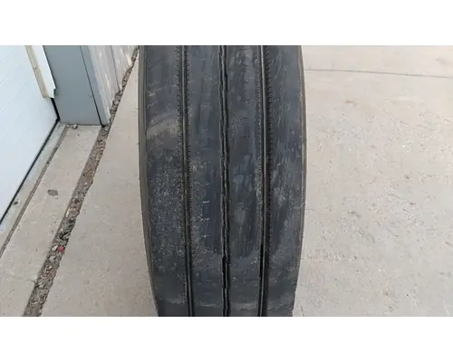 BRIDGESTONE 11R22.5 TIRE