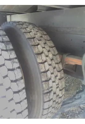 BRIDGESTONE 11R22.5 TIRE