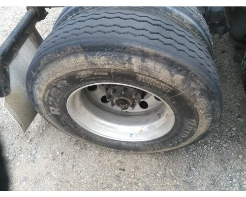 BRIDGESTONE 11R22.5 TIRE