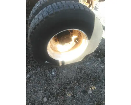 BRIDGESTONE 11R22.5 TIRE