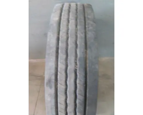 BRIDGESTONE 11R22.5 TIRE