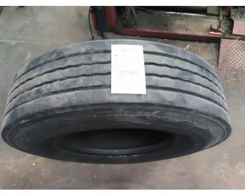 BRIDGESTONE 11R22.5 TIRE