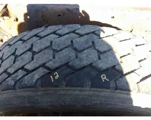 BRIDGESTONE 11R22.5 TIRE