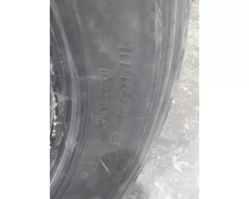 BRIDGESTONE 11R22.5 TIRE