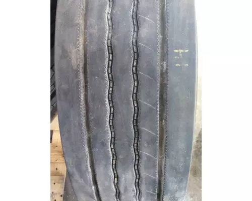 BRIDGESTONE 11R22.5 TIRE