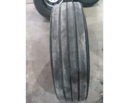 BRIDGESTONE 11R22.5 TIRE