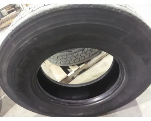 BRIDGESTONE 11R22.5 TIRE