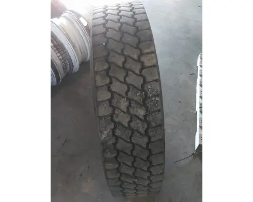 BRIDGESTONE 11R22.5 TIRE