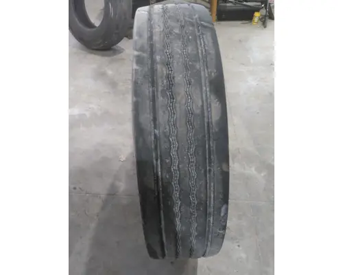 BRIDGESTONE 11R22.5 TIRE