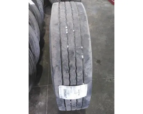 BRIDGESTONE 11R22.5 TIRE