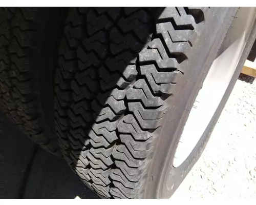 BRIDGESTONE 225/70R19.5 TIRE