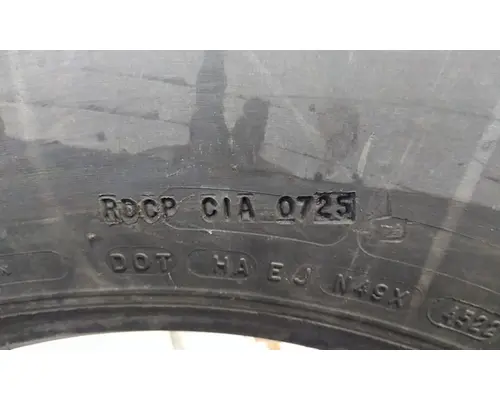 BRIDGESTONE 275/80R22.5 TIRE