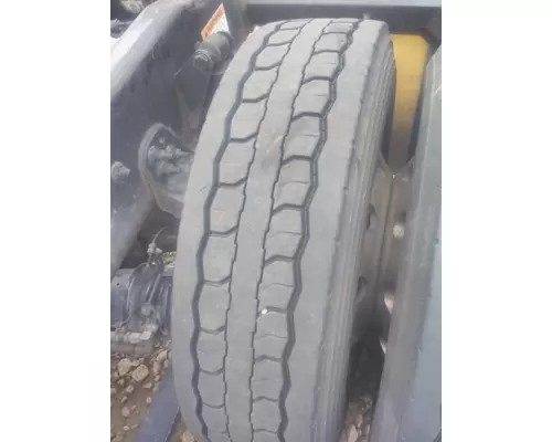 BRIDGESTONE 275/80R22.5 TIRE