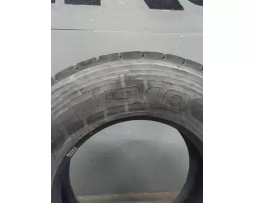 BRIDGESTONE 275/80R22.5 TIRE