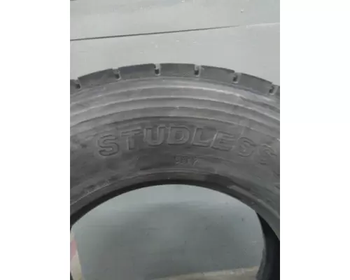 BRIDGESTONE 275/80R22.5 TIRE