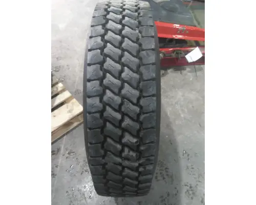 BRIDGESTONE 275/80R22.5 TIRE